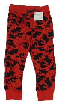 Nové - červeno-černé army tepláky coccodrillo