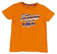 Oranžové tričko s nápisem Tu
