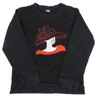 Černá mikina s dívkou