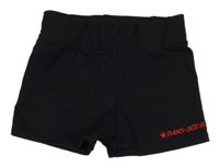 Černé cvičební elastické kraťasy s nápisem