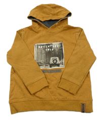 Hnědá mikina s autem a kapucí Topolino