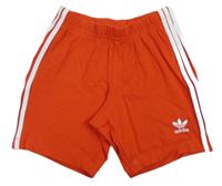 Červené kraťasy s pruhy a logem Adidas