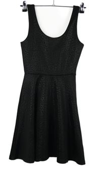 Dámské černé vzorované šaty Monki 