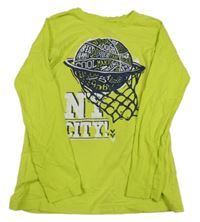 Neonově žluté triko s míčem a nápisem Chapter young