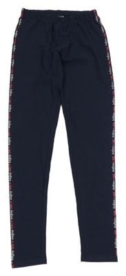 Tmavomodré legíny s nápisy