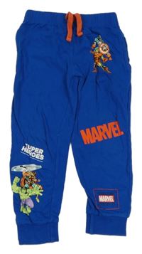 Kobaltově modré tepláky s hrdiny Marvel