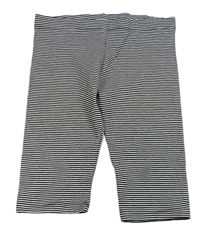 Černo-bílé pruhované capri legíny Next