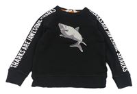 Černá mikina se žralokem a nápisy H&M