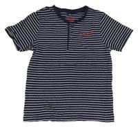 Tmavomodro-bílé pruhované tričko s nápisem Pepperts