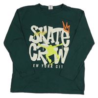 Smaragdové triko s nápisy a skateboardistou Chapter Young