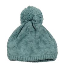 Světlemodrá čepice s bambulí 