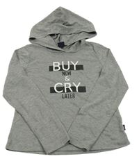 Šedá crop mikina s nápisy a kapucí