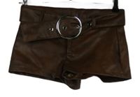 Dámské hnědé koženkové kraťasy s páskem Boohoo 