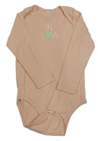 Meruňkové body s nápisem se srdcem