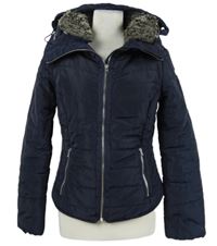 Dámská tmavomodrá šusťáková zimní bunda s kapucí s kožíškem S. Oliver 