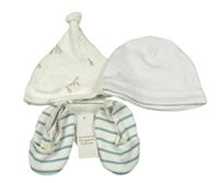 3set - Bílá bavlněná čepice + smetanová s žirafami + bílo-zelené pruhované textilní capáčky vel. 17