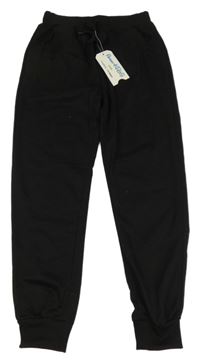 Nové - černé tepláky 