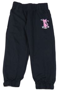 Tmavomodré tepláky s kočkou