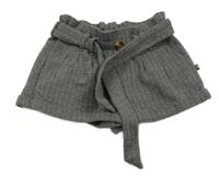 Šedo-zlaté vzorované kraťasy s páskem Okaidi