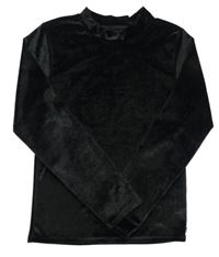 Černé sametové triko