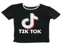 Černé crop tričko - TikTok 