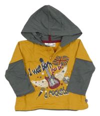 Hořčicovo-tmavošedá mikina s kytarou a vlajkou a nápisy a kapucí 