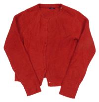 Červený chlupatý propínací svetr okaidi