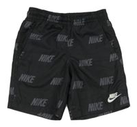 Černo-šedé puntíkaté sportovní kraťasy s logem Nike