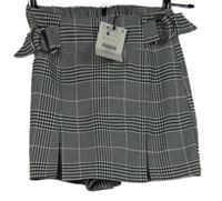 Nové - Dámská černo-bílo-růžová kostkovaná skort sukně se sponkami Bershka 