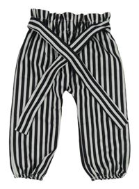 Černo-bílé pruhované lehké kalhoty 