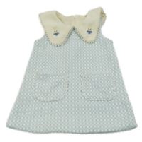 Světlemodro-bílé vzorované vlněné zateplené šaty s límečkem se zajíčky a korálky 