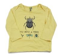 Žluté triko s hmyzem