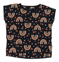 Tmavomodré puntíkaté tričko s duhami a srdíčky namet it.