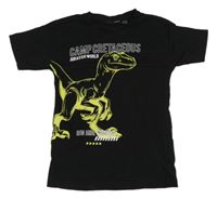 Černé tričko s dinosaurem