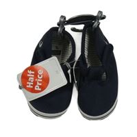 Nové - Tmavomodré capáčky s výšivkou Tu vel. 20