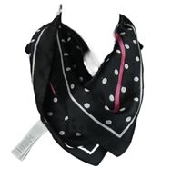 Dámský černý puntíkovaný šátek 
