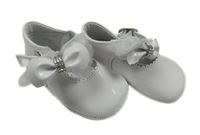 Bílé lesklé capáčky s mašlí 