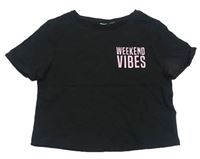 Černé crop tričko s nápisem Matalan