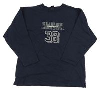 Tmavomodré mikinotriko s nápisem a číslem C&A