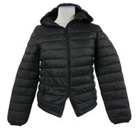 Dámská černá šusťáková prošívaná zateplená bunda s kapucí Pull&Bear 