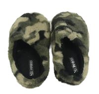 Nové- Army chlupaté bačkory Pep&Co vel.33-35