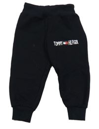 Tmavomodré cuff tepláky s logem Tommy Hilfiger 