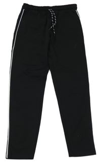 Černé kalhoty s pruhem 