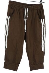 Dámské hnědé capri tepláky s pruhy 