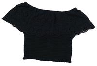 Černý žabičkový crop top s volánkem New Look