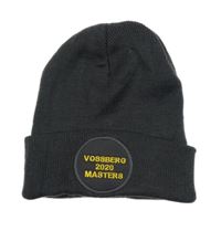 Šedá čepice s nápisem