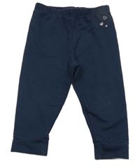 Tmavomodré tepláky se srdíčky 