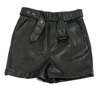 Černé koženkové kraťasy s páskem Primark
