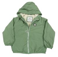 Khaki šusťáková jarní bunda s nášivkou a kapucí GeeJay