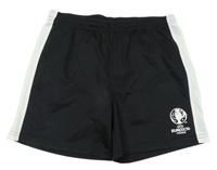 Černo-bílé sportovní fotbalové kraťasy s pohárem